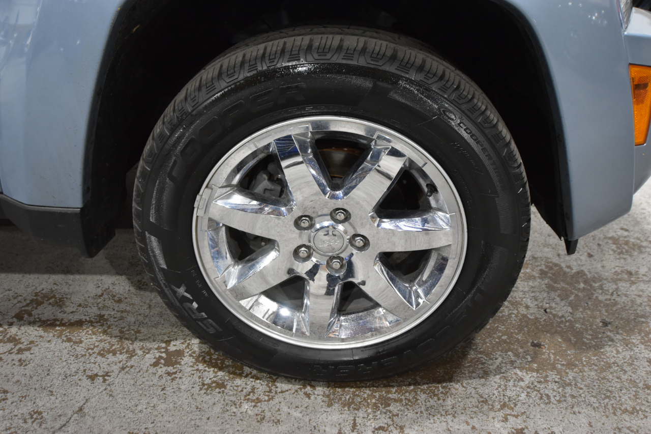 Jeep Liberty 4WD 4dr Sport Latitude 2012