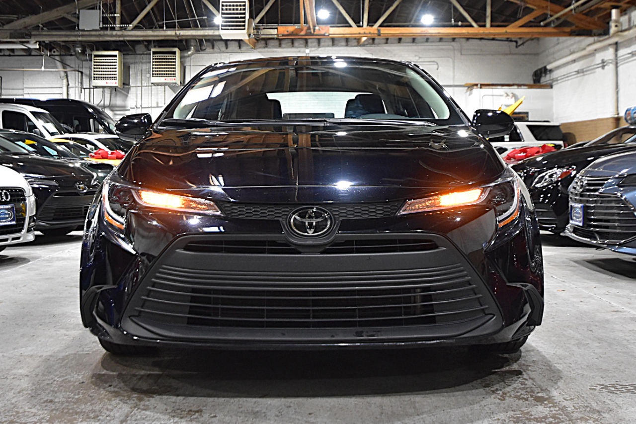 Toyota Corolla LE CVT (Natl) 2024