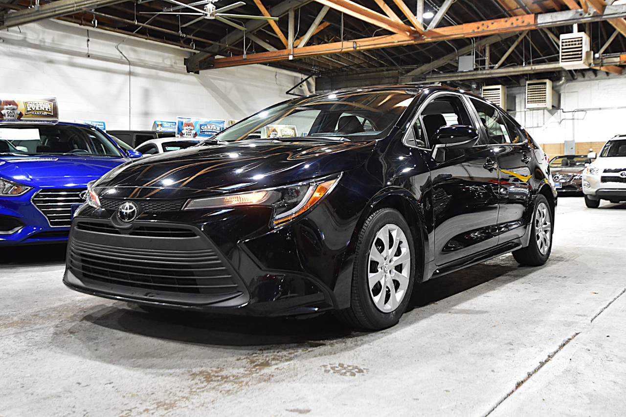 Toyota Corolla LE CVT (Natl) 2024