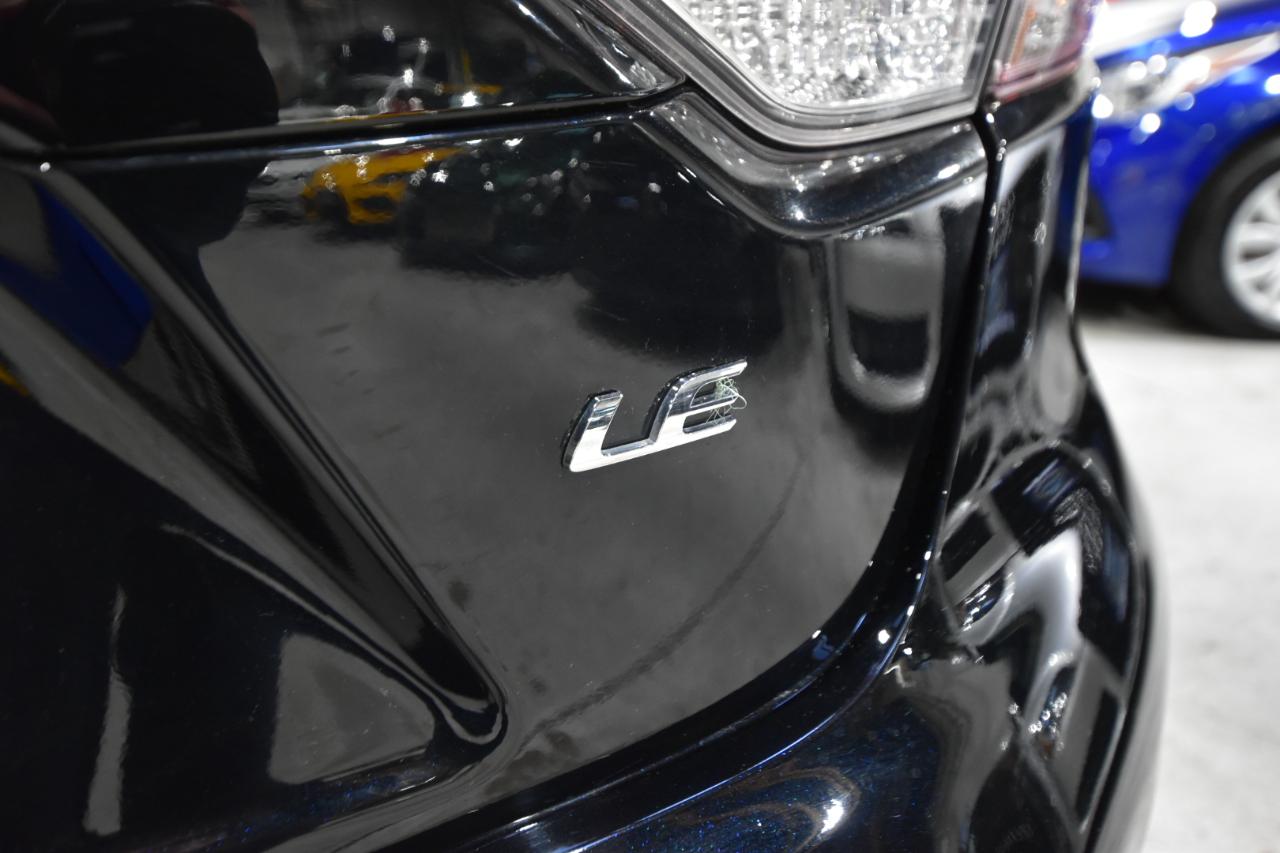 Toyota Corolla LE CVT (Natl) 2024