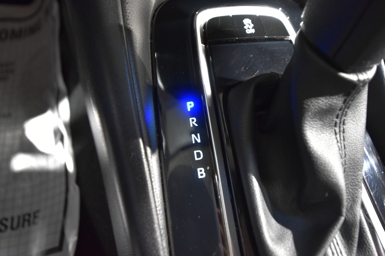 Toyota Corolla LE CVT (Natl) 2024