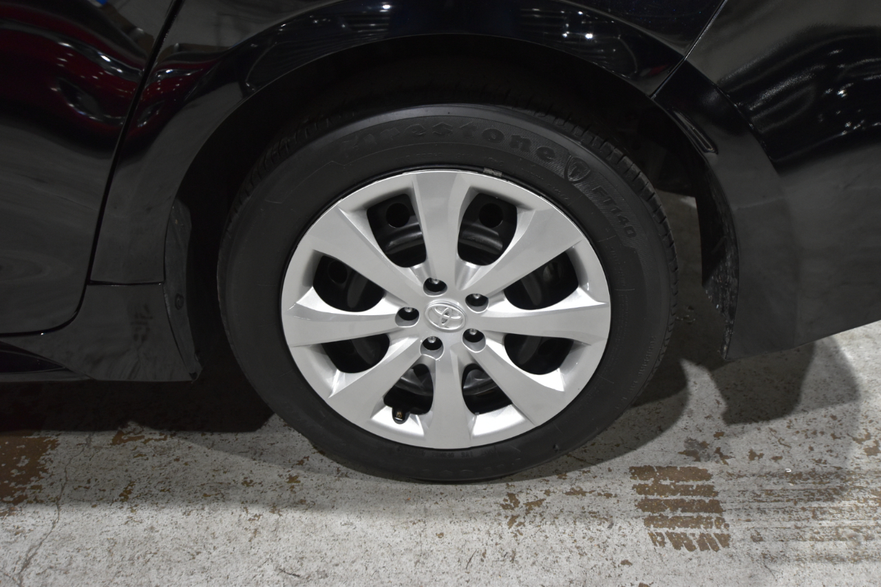 Toyota Corolla LE CVT (Natl) 2024