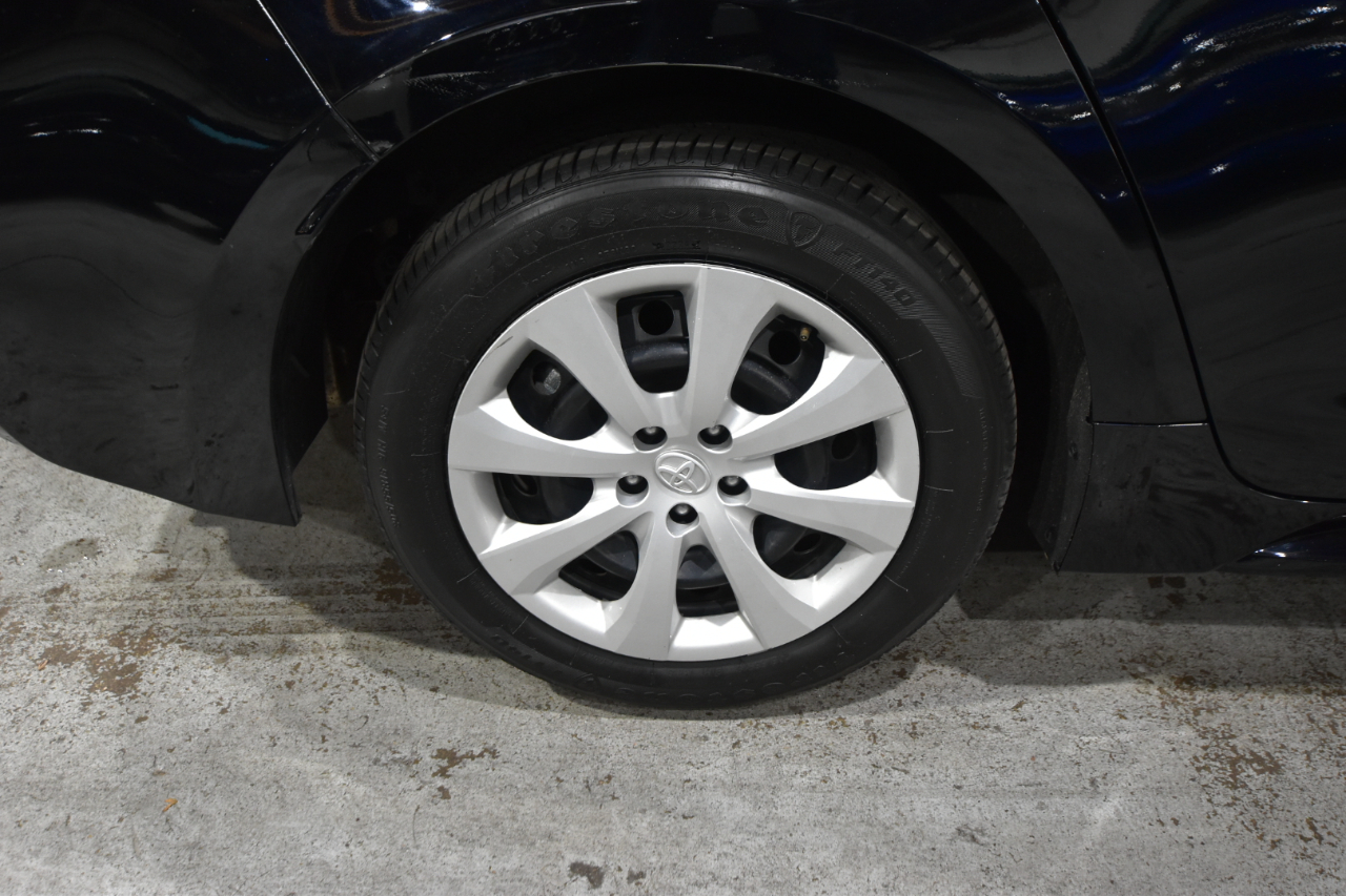 Toyota Corolla LE CVT (Natl) 2024