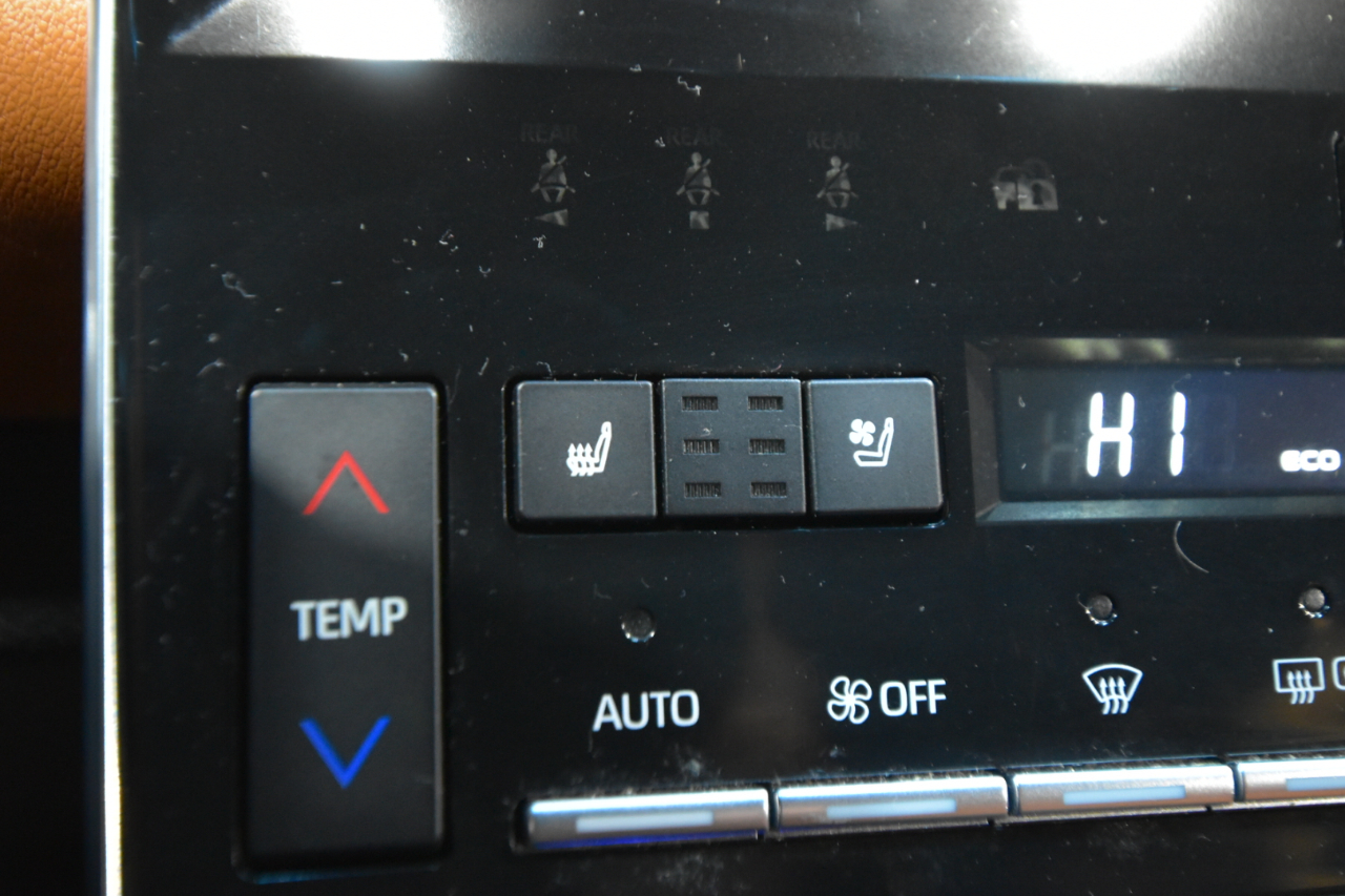 Toyota Avalon Limited (Natl) 2019