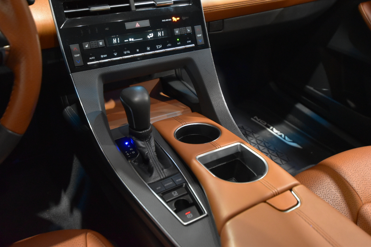 Toyota Avalon Limited (Natl) 2019