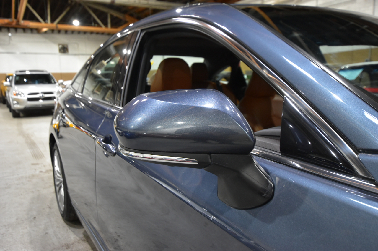 Toyota Avalon Limited (Natl) 2019