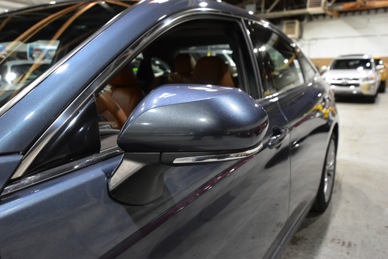 Toyota Avalon Limited (Natl) 2019