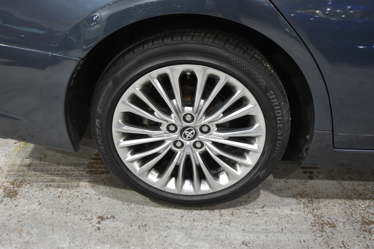 Toyota Avalon Limited (Natl) 2019