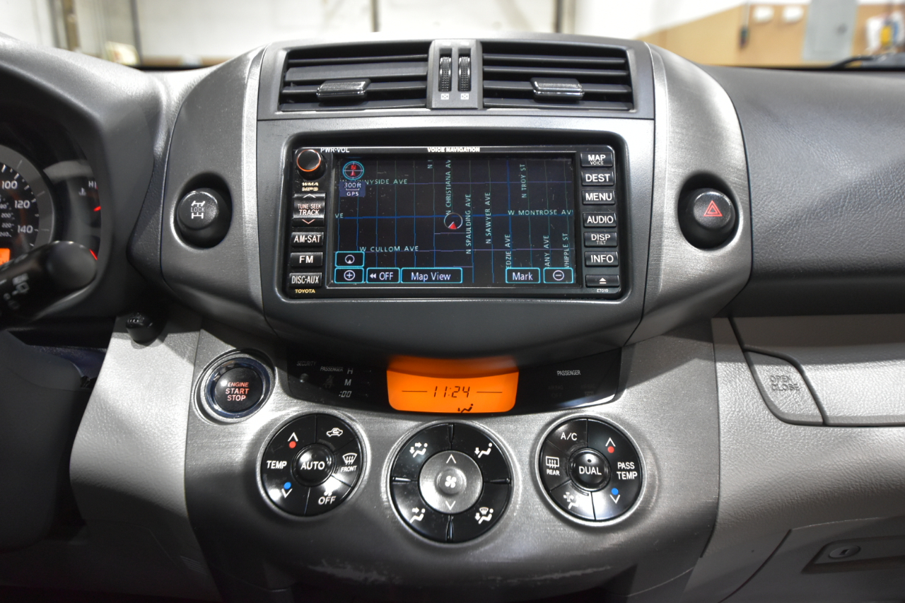 Toyota RAV4 4WD 4dr V6 5-Spd AT Ltd (Natl) 2011