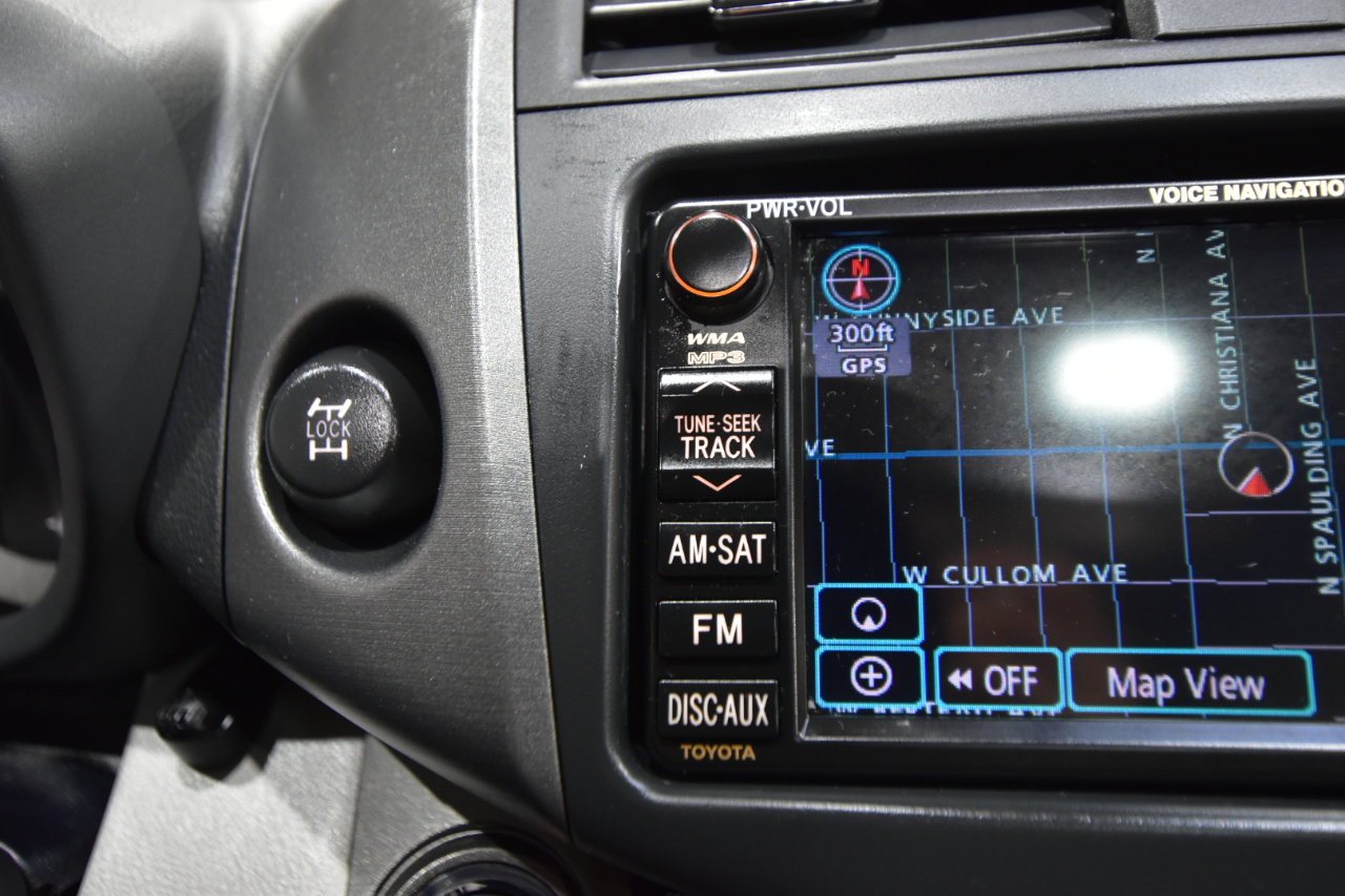 Toyota RAV4 4WD 4dr V6 5-Spd AT Ltd (Natl) 2011