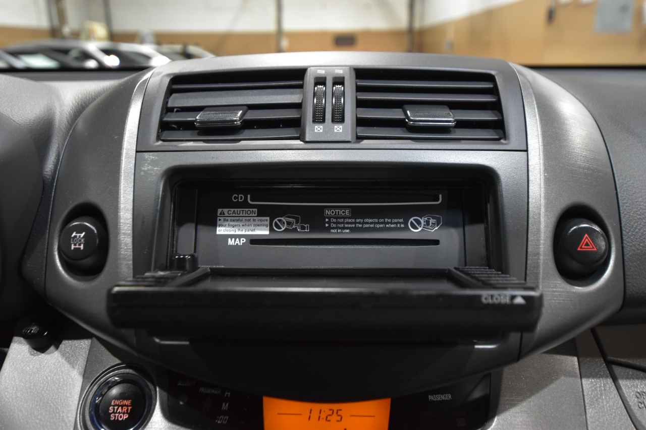 Toyota RAV4 4WD 4dr V6 5-Spd AT Ltd (Natl) 2011