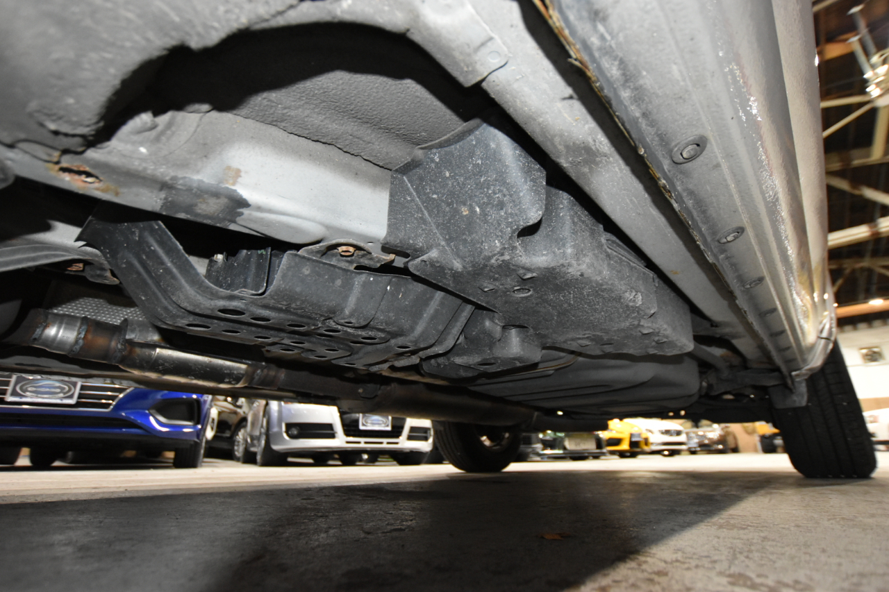 Toyota RAV4 4WD 4dr V6 5-Spd AT Ltd (Natl) 2011