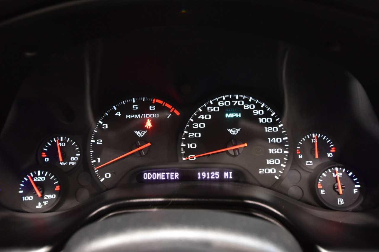 Chevrolet Corvette 2dr Cpe 2002