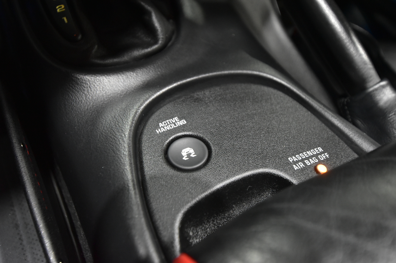 Chevrolet Corvette 2dr Cpe 2002