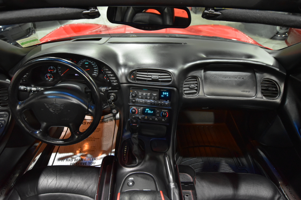 Chevrolet Corvette 2dr Cpe 2002