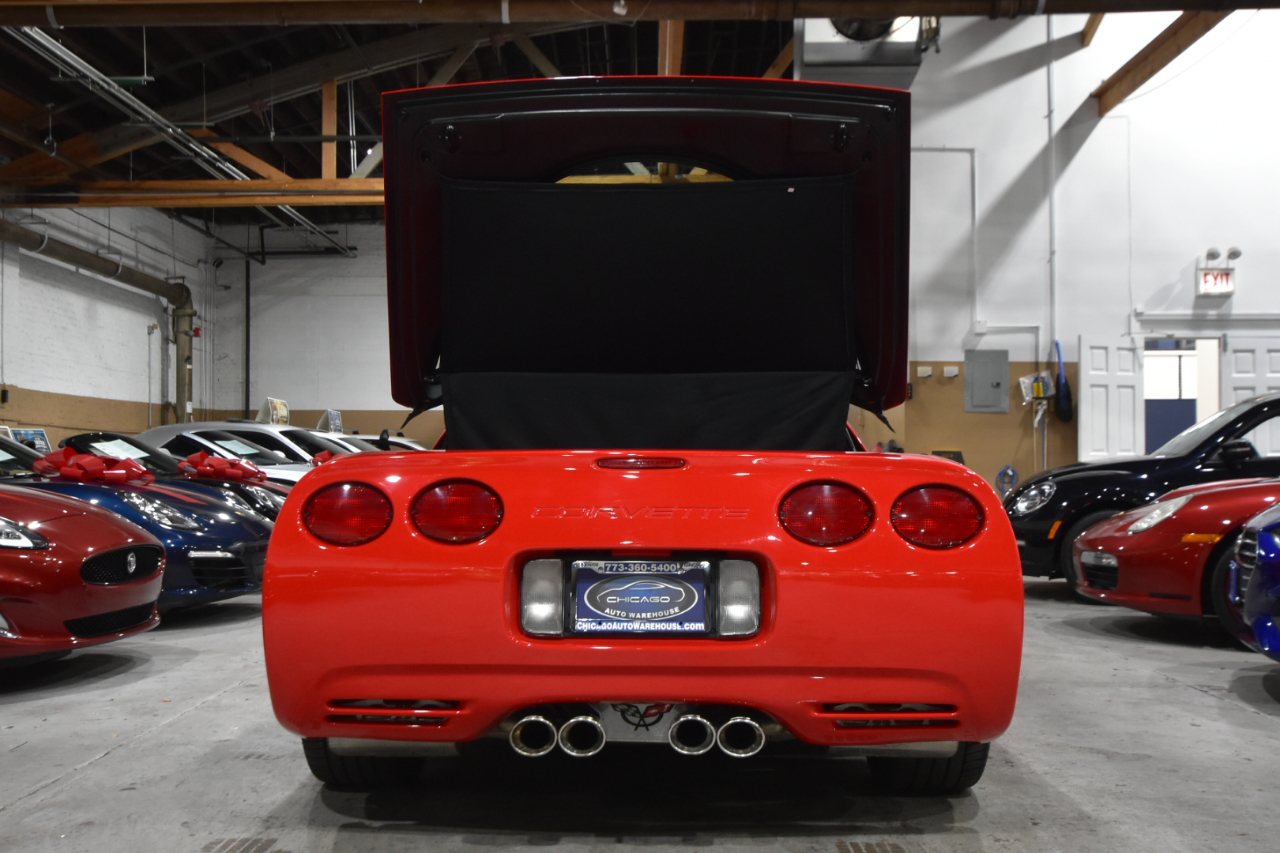 Chevrolet Corvette 2dr Cpe 2002