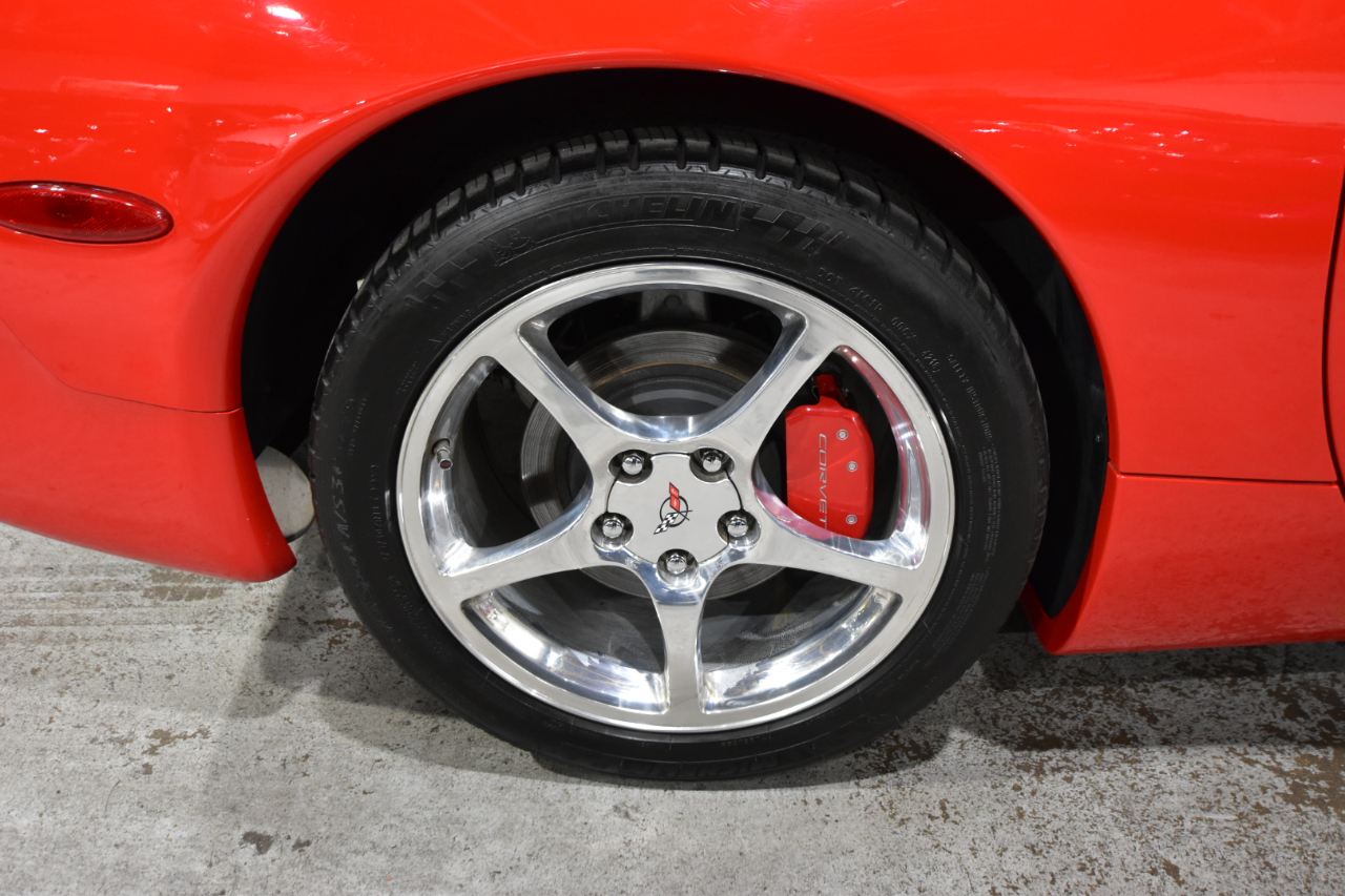 Chevrolet Corvette 2dr Cpe 2002