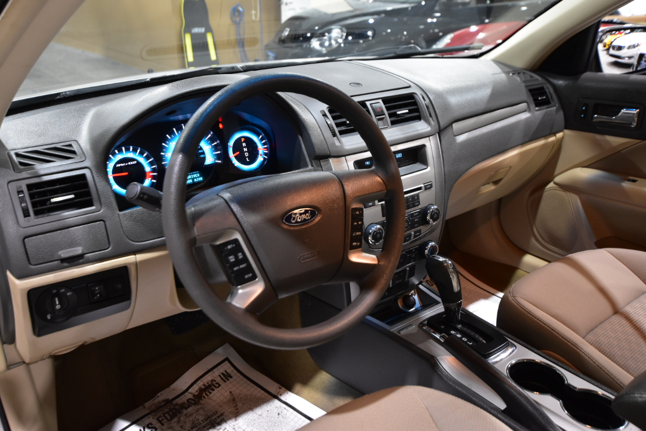 Ford Fusion 4dr Sdn SE FWD 2010