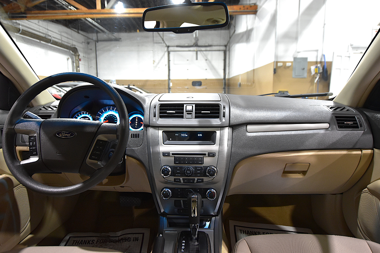 Ford Fusion 4dr Sdn SE FWD 2010