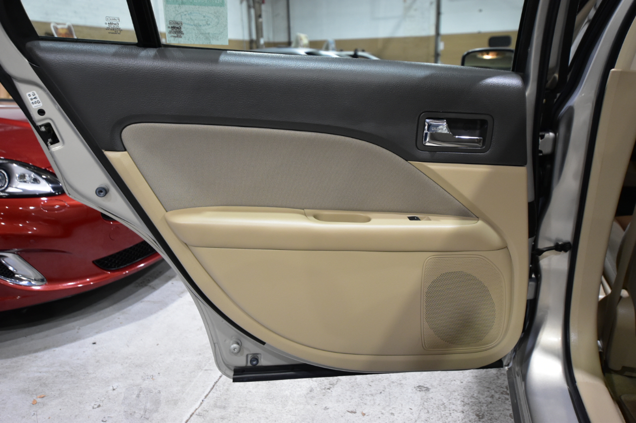 Ford Fusion 4dr Sdn SE FWD 2010