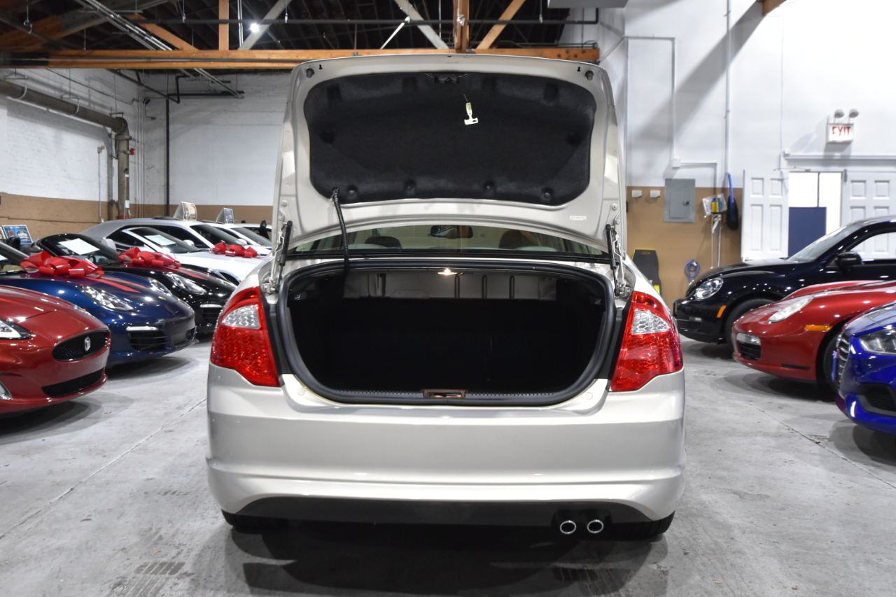 Ford Fusion 4dr Sdn SE FWD 2010