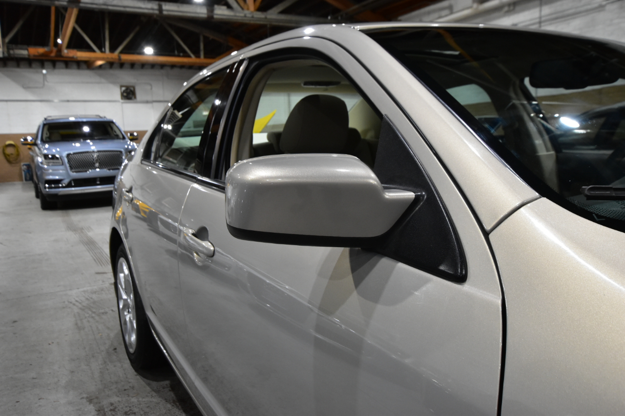 Ford Fusion 4dr Sdn SE FWD 2010