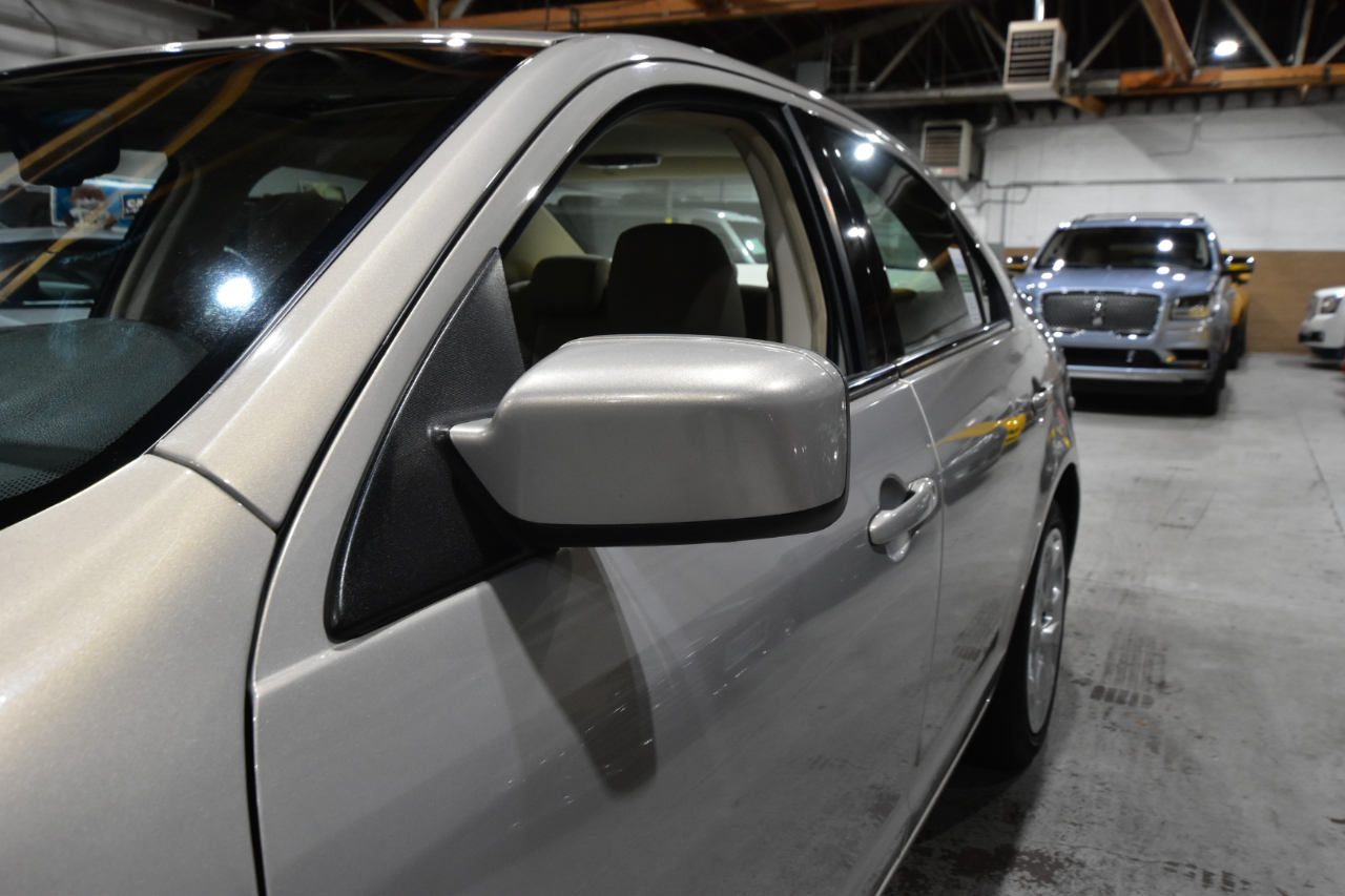 Ford Fusion 4dr Sdn SE FWD 2010
