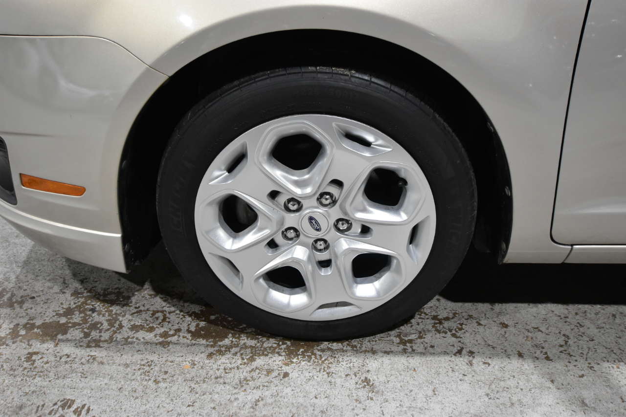Ford Fusion 4dr Sdn SE FWD 2010