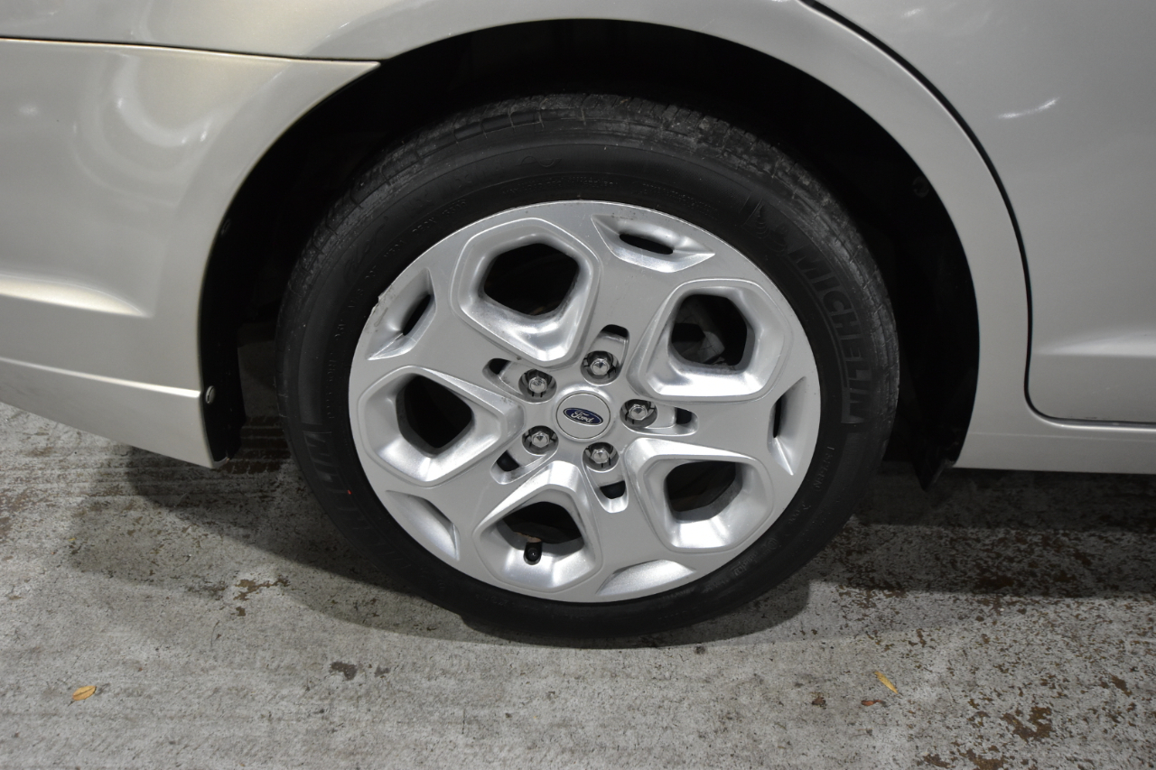 Ford Fusion 4dr Sdn SE FWD 2010