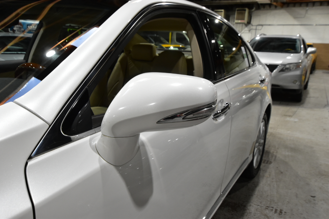 Lexus ES 350 4dr Sdn 2012