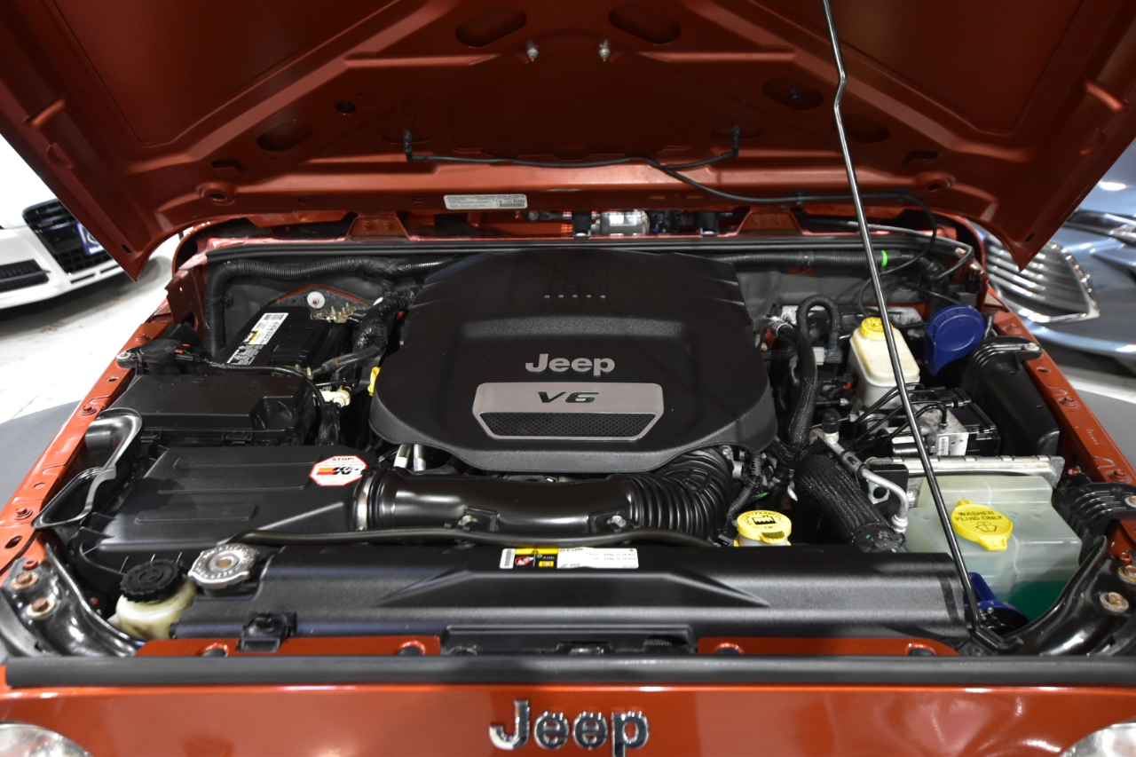 Jeep Wrangler 4WD 2dr Sport 2014