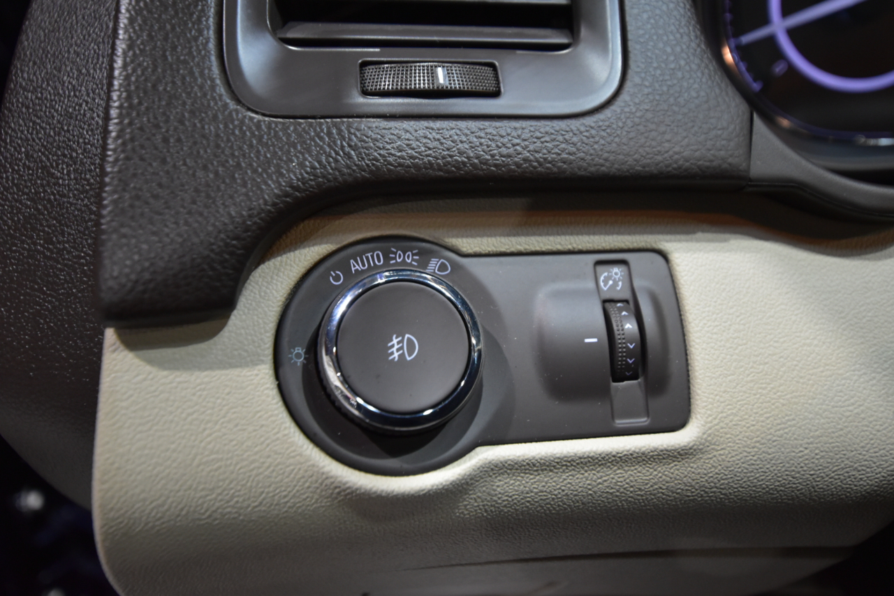 Buick Regal 4dr Sdn Turbo FWD 2016