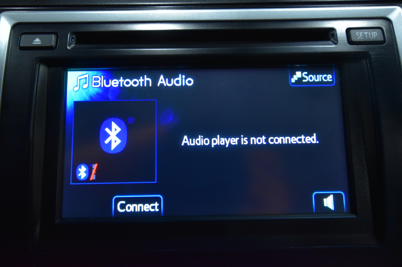 Toyota Camry 4dr Sdn I4 Auto LE (Natl) 2012