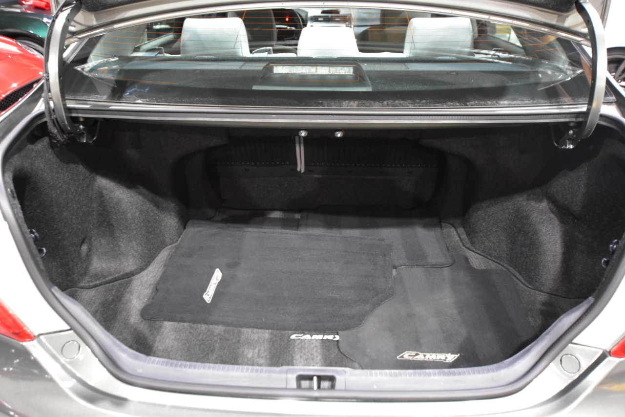 Toyota Camry 4dr Sdn I4 Auto LE (Natl) 2012