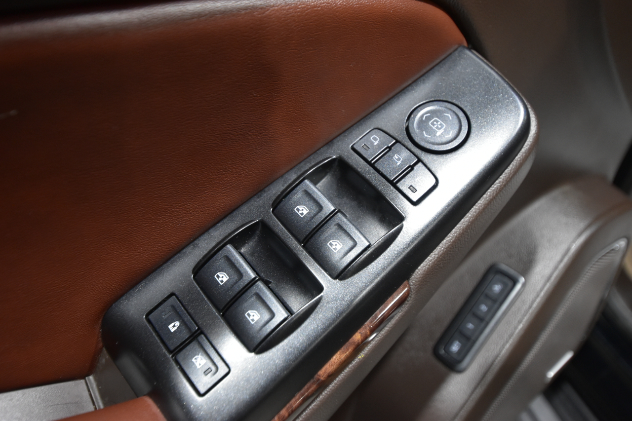 Chevrolet Tahoe 4WD 4dr Premier 2017