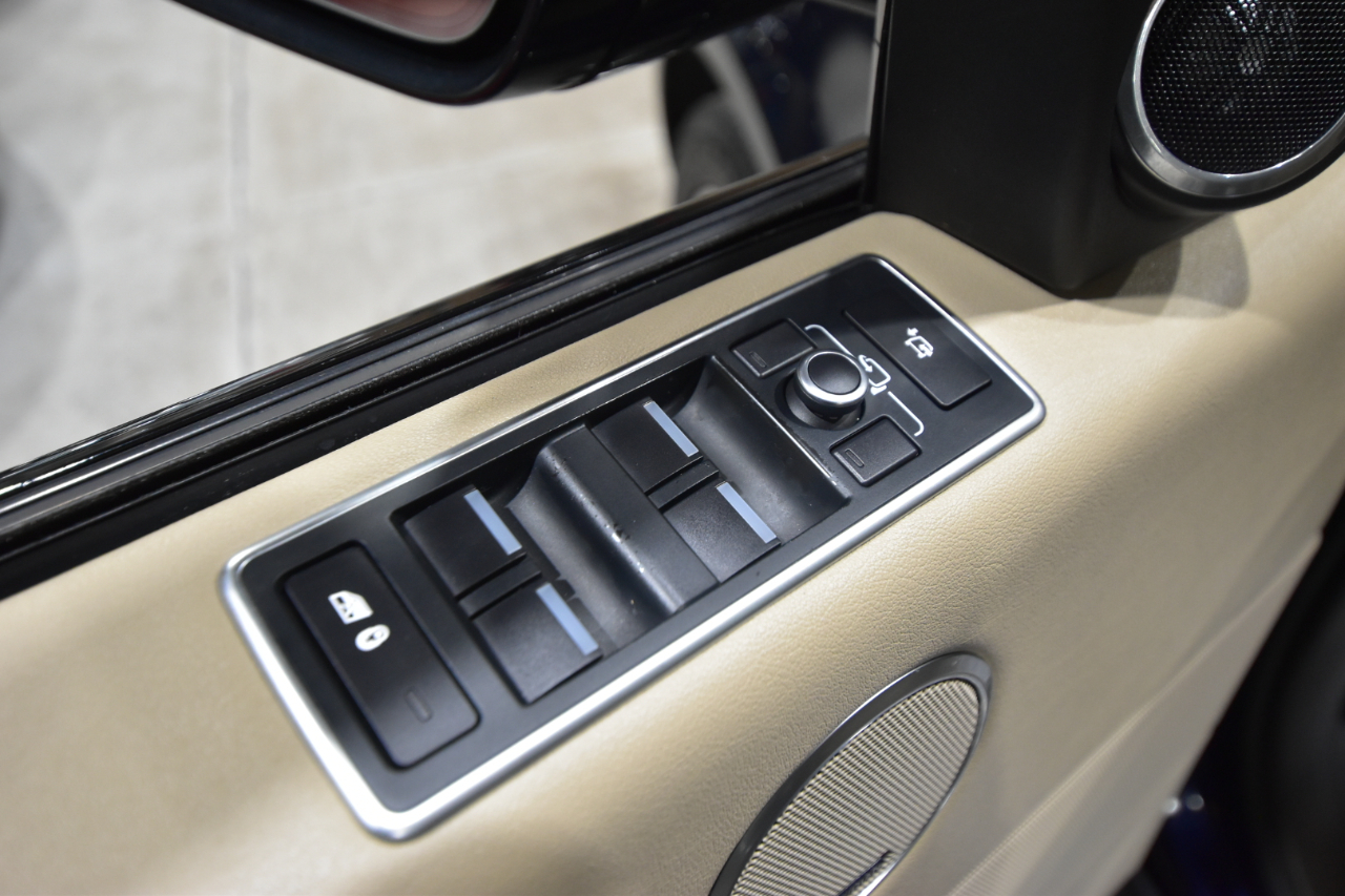 Land Rover Range Rover V8 Supercharged LWB 2017