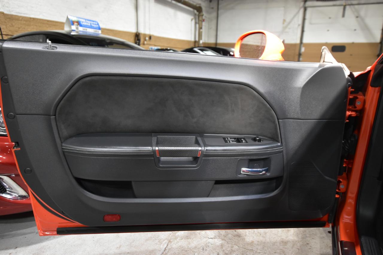 Dodge Challenger 2dr Cpe SRT8 2008