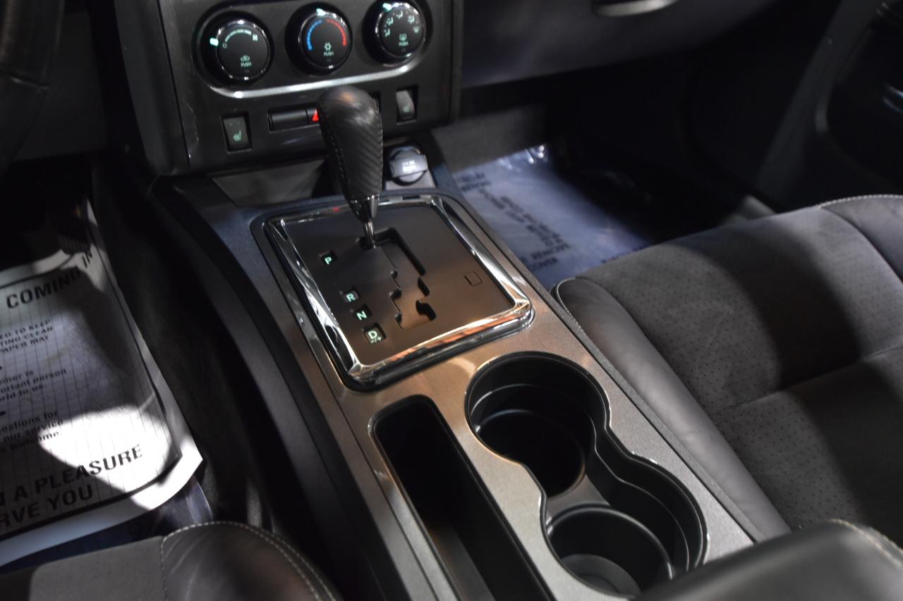 Dodge Challenger 2dr Cpe SRT8 2008