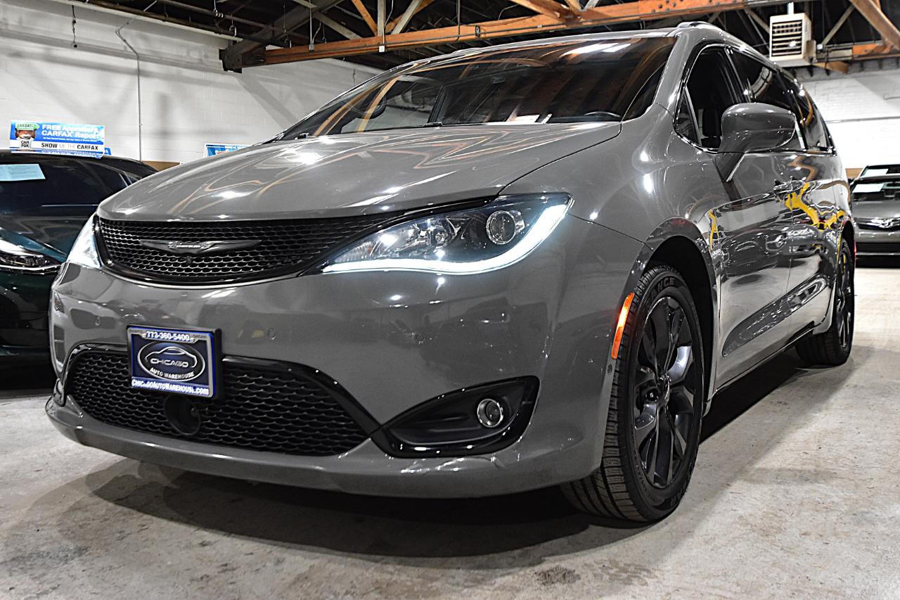Chrysler Pacifica Touring L FWD 2020