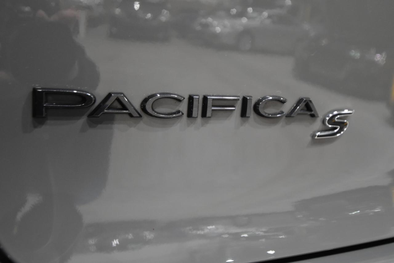 Chrysler Pacifica Touring L FWD 2020