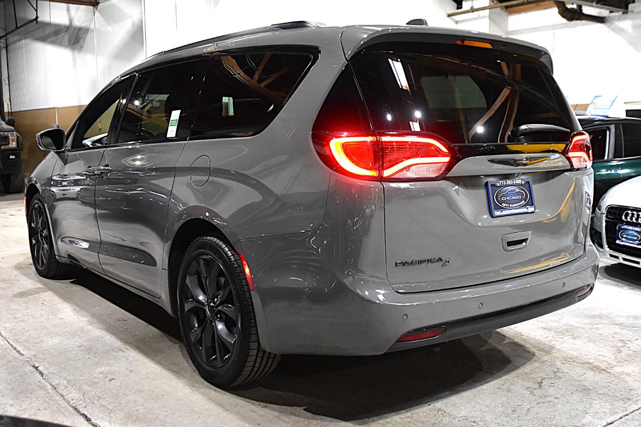 Chrysler Pacifica Touring L FWD 2020