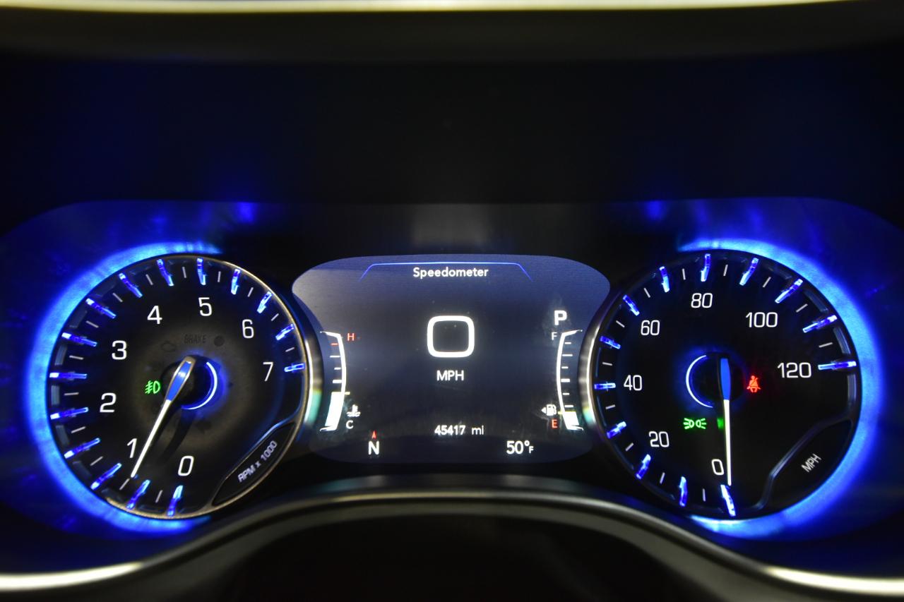 Chrysler Pacifica Touring L FWD 2020