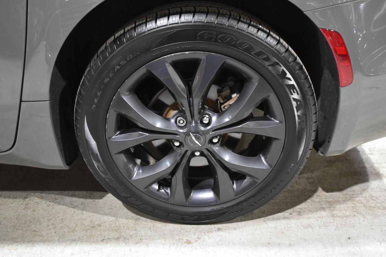 Chrysler Pacifica Touring L FWD 2020