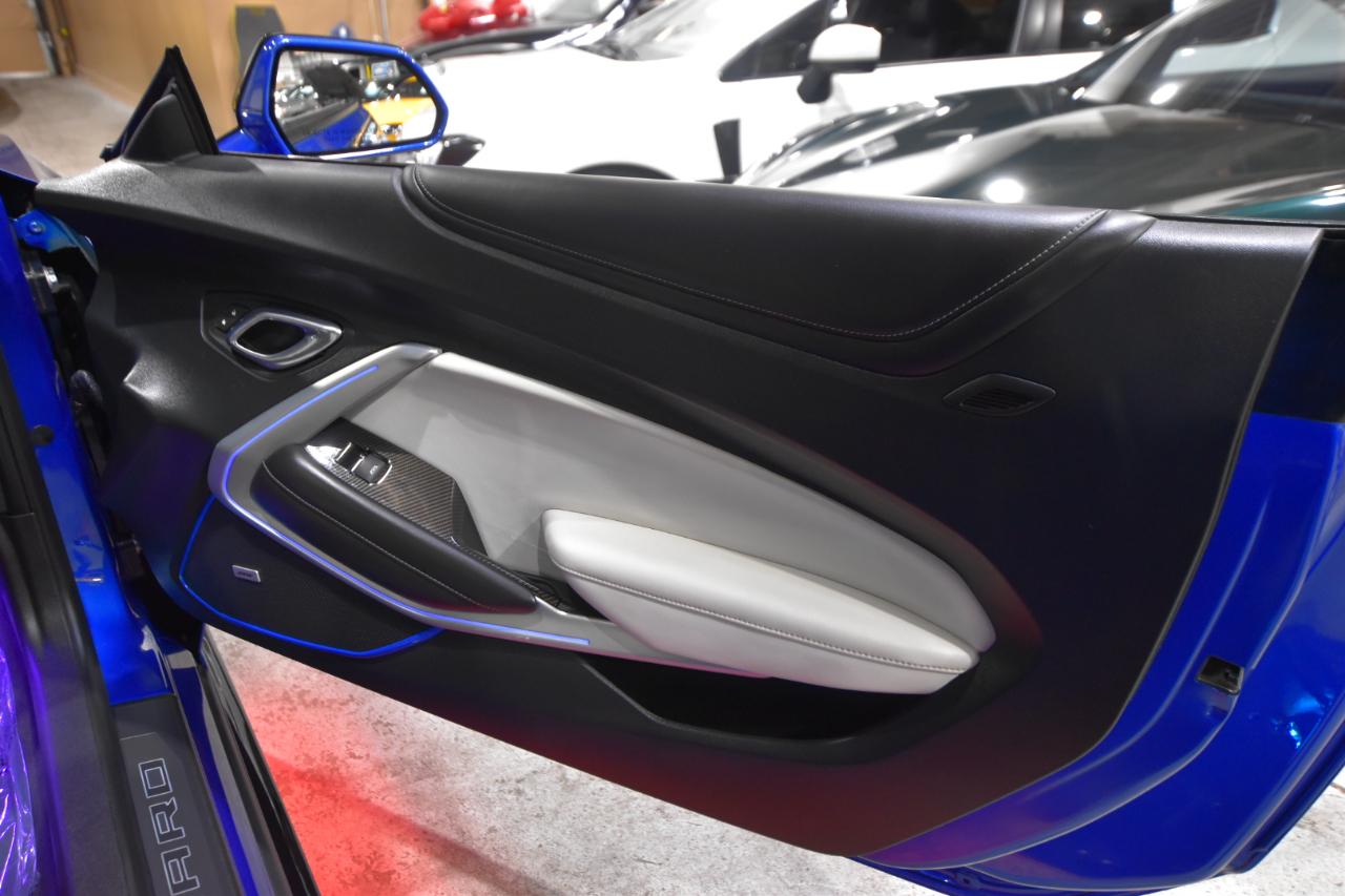 Chevrolet Camaro 2dr Cpe 2SS 2018