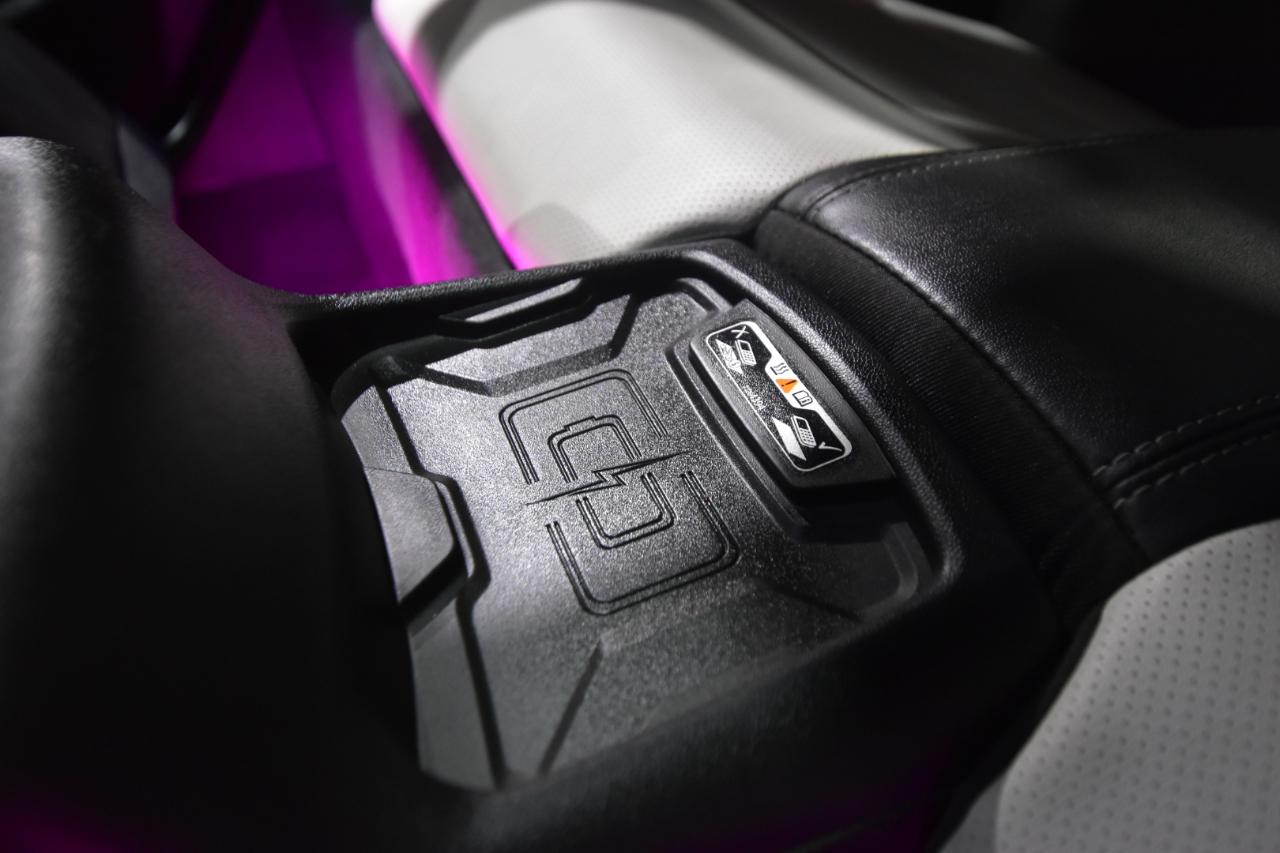 Chevrolet Camaro 2dr Cpe 2SS 2018