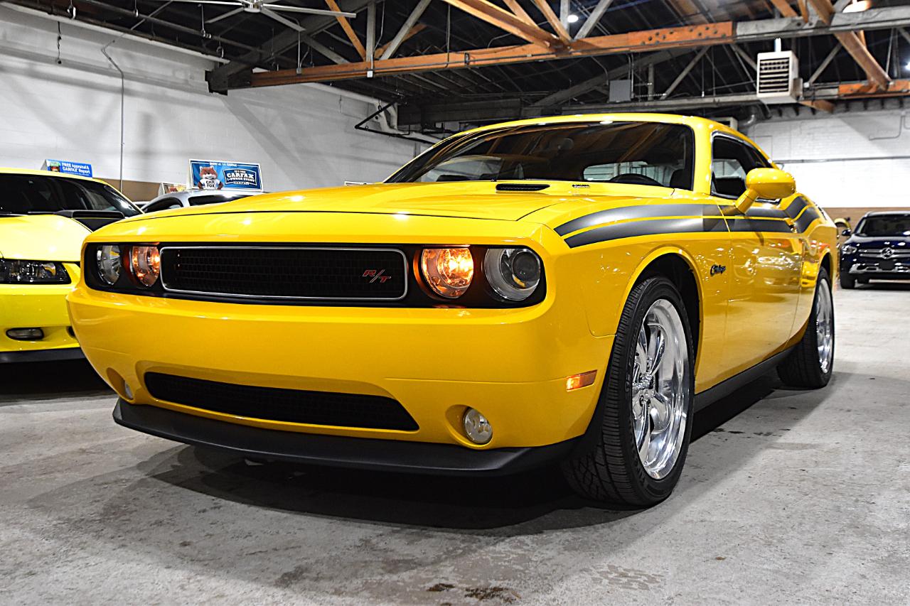 Dodge Challenger 2dr Cpe R/T Classic 2012