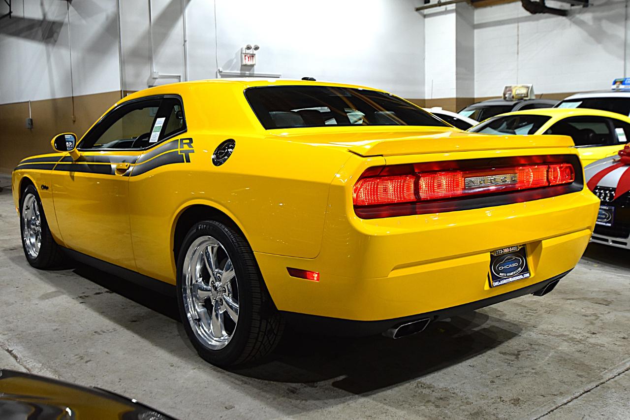 Dodge Challenger 2dr Cpe R/T Classic 2012