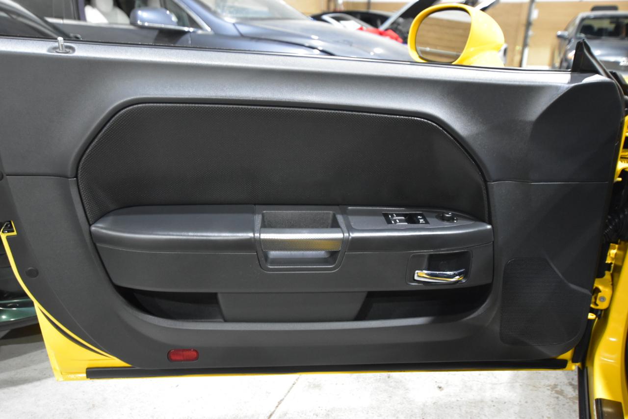 Dodge Challenger 2dr Cpe R/T Classic 2012