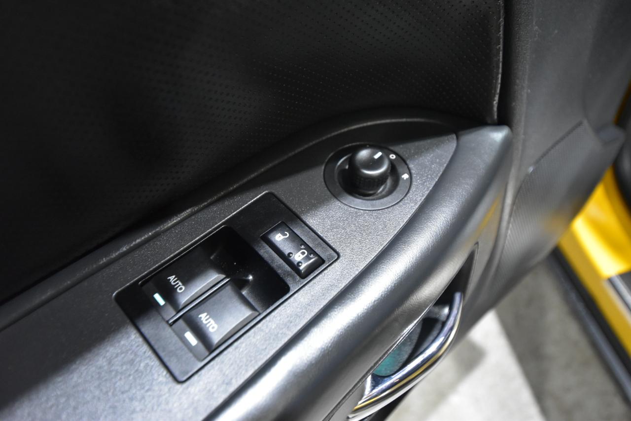 Dodge Challenger 2dr Cpe R/T Classic 2012