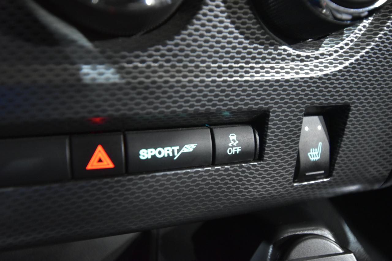 Dodge Challenger 2dr Cpe R/T Classic 2012